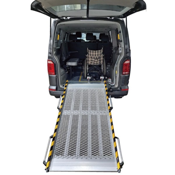 twL_catalog_24I30_B8nnSvzM4c